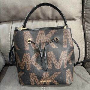 Michael Kors Black and Brown Logo Bucket Bag